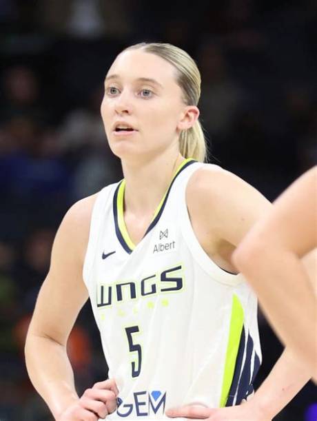 Paige Bueckers Thumb Fractured: All You Need to Know
